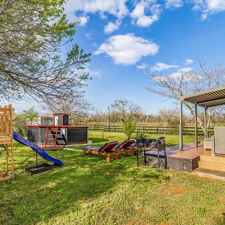 3 Bedroom Pet Friendly In Nyaraló Marčana