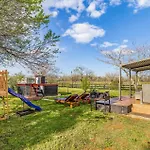 3 Bedroom Pet Friendly In Ferienhaus Marčana